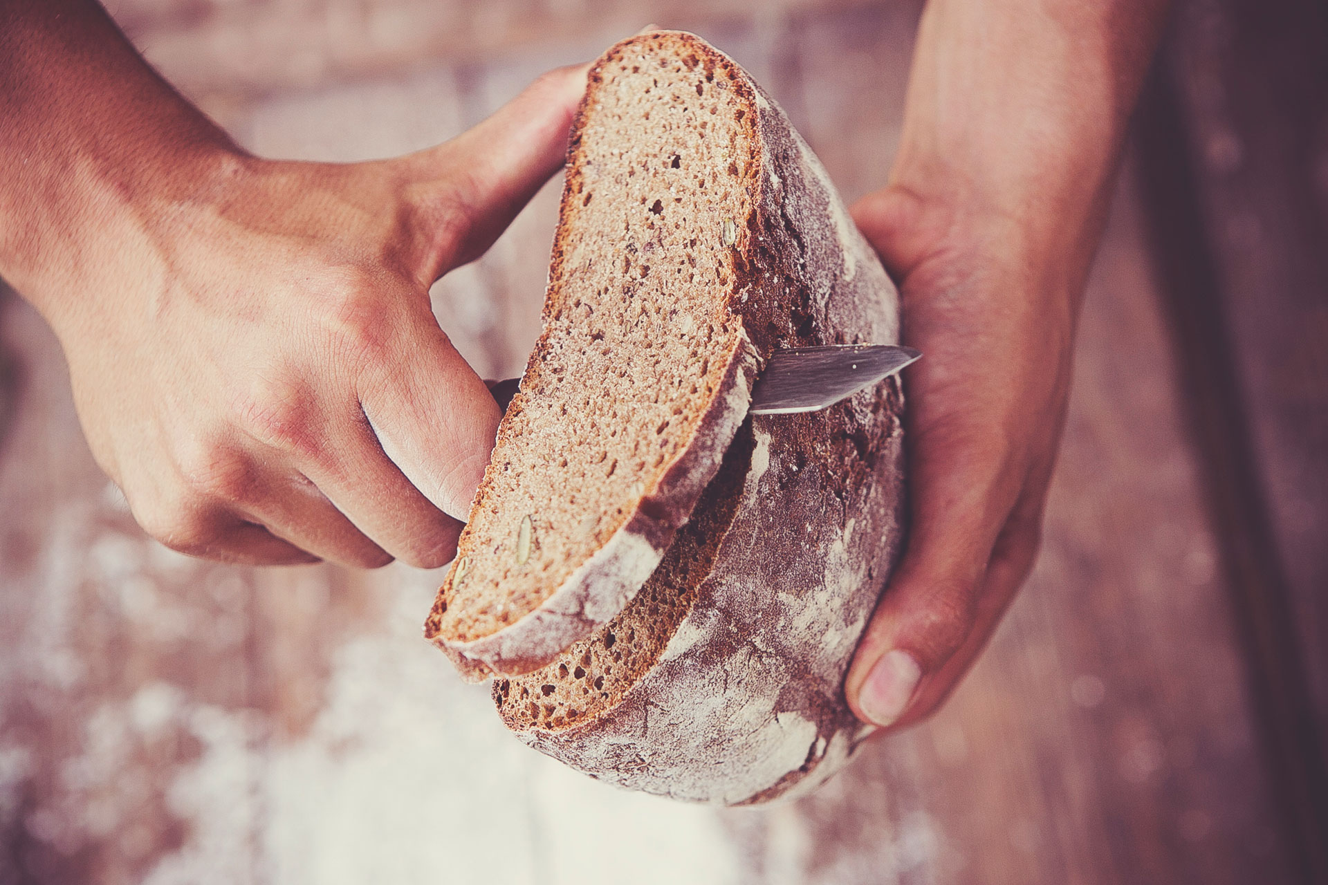 Ein Laib Bauernbrot - ein Stück Tradition schmecken.